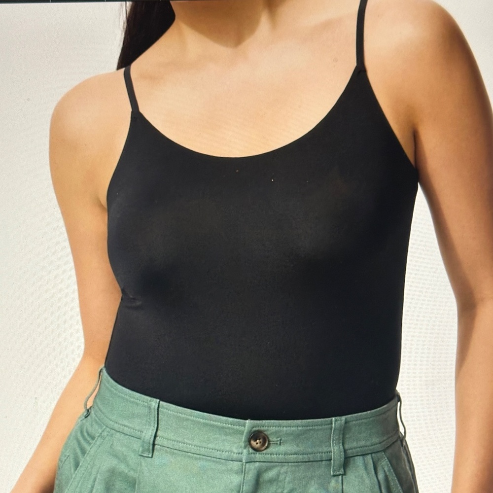UNIGLO ALRism Camisole Black  SZ XS NWT